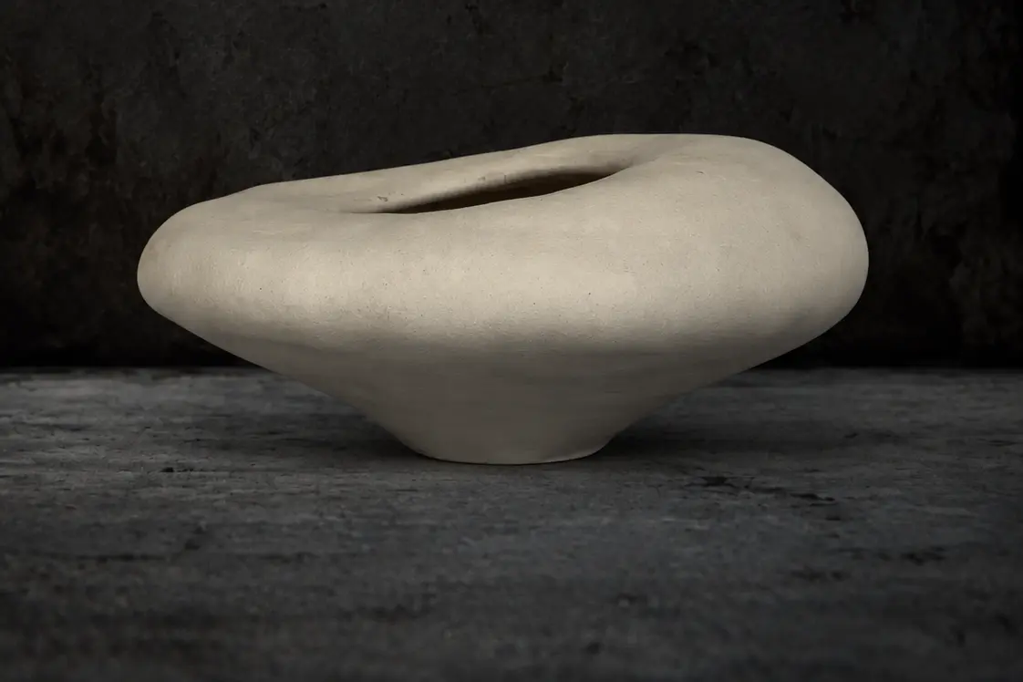 soil no. 02, sculptural ceramic work with an asymmetric opening